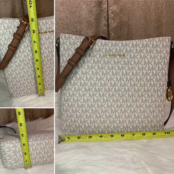Michael Kors Large Messenger Crossbody Bag - Picture 4 of 7